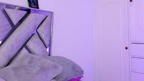 Kat Santana online show from April 15, 7:58 pm