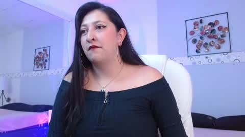 Snapshot of kata_rosse chatting on October 4, 3:45 am kata online show from October 4, 3:45 am