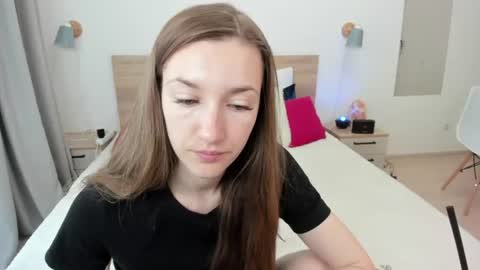 kate_redgar online show from June 9, 2:38 pm