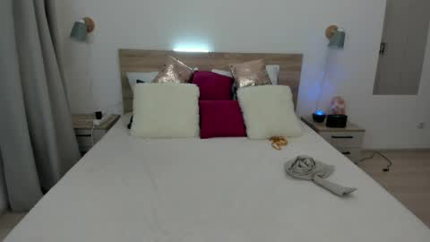 kate_redgar online show from April 25, 1:41 pm