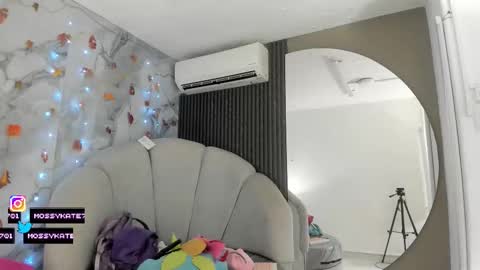 Im Katherine but call me Kate  online show from November 21, 12:29 pm