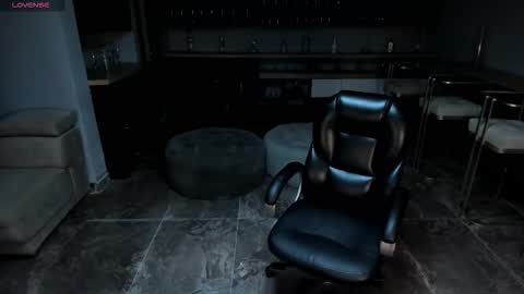 K A T E  online show from January 9, 11:25 am