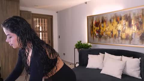 K A T E  online show from February 3, 7:57 am