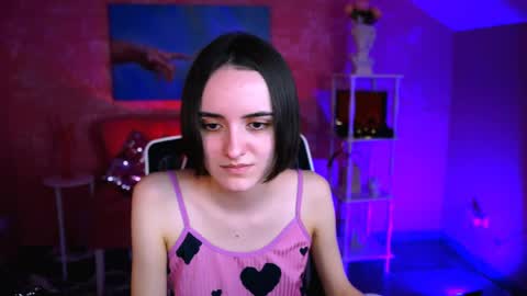 katewillows online show from April 5, 4:33 am