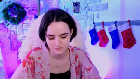 katewillows online show from January 17, 9:17 am