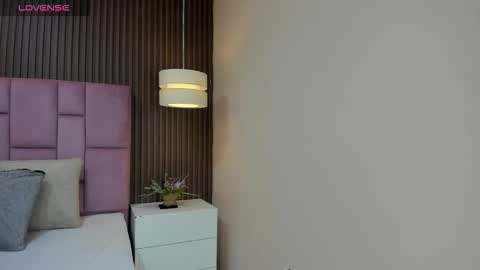   online show from December 14, 11:38 am