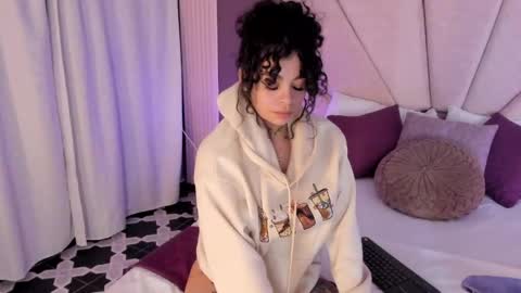 KatheGomez  online show from April 15, 3:18 am