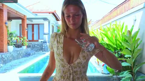 Katie online show from April 10, 2:39 am