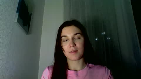Snapshot of katie_foxi chatting on October 23, 4:35 pm katie_foxi online show from October 23, 4:35 pm