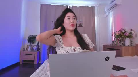 Kate online show from March 10, 1:26 pm