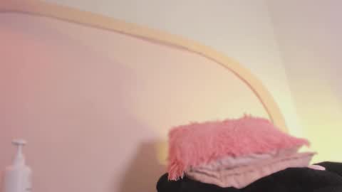 Katy  IGPeach kat666 online show from November 25, 1:46 pm