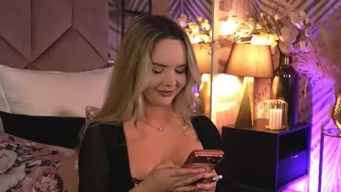 KatJolie online show from February 17, 9:36 pm