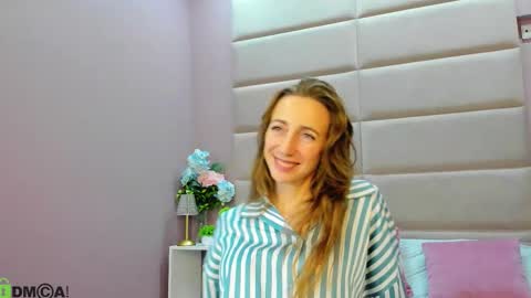 katrina_foks online show from November 28, 8:50 am