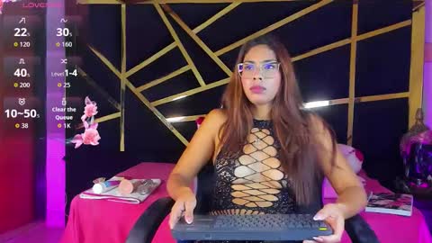 kattiagarcia_ online show from October 30, 5:21 am