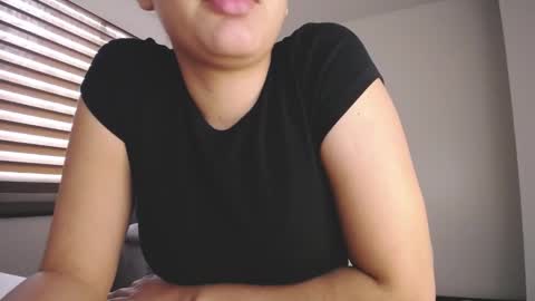  K a t  y  online show from December 30, 5:44 pm