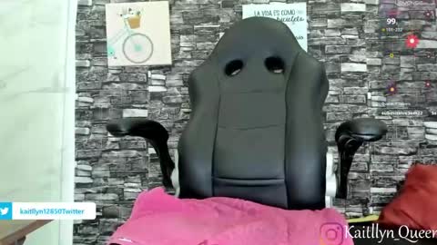 Kaitllyn Queen online show from June 3, 1:07 am