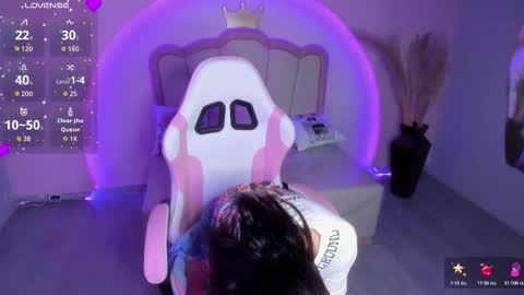 Katy online show from December 18, 6:34 pm