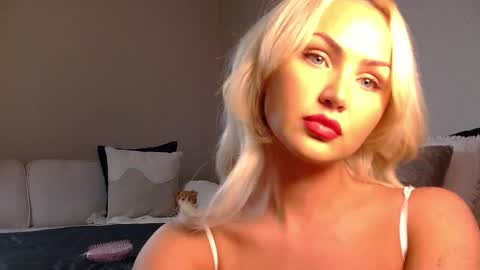 Snapshot of katyshuttt chatting on October 24, 5:09 pm Katy online show from October 24, 5:09 pm