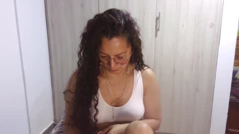  Khawit  online show from March 3, 6:53 am