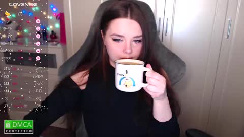 Snapshot of kayacherry chatting on March 1, 8:42 pm Alice online show from March 1, 8:42 pm