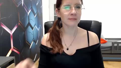 KayaLips online show from February 18, 4:16 pm