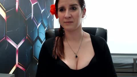 KayaLips online show from February 7, 4:14 pm