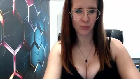 KayaLips online show from December 9, 9:16 pm