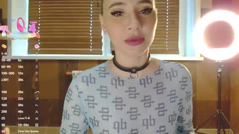 Snapshot of kaycee__ chatting on September 13, 6:43 am kaycee__ online show from September 13, 6:43 am
