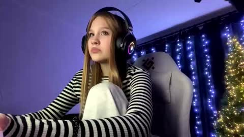 Amia online show from January 18, 5:31 pm