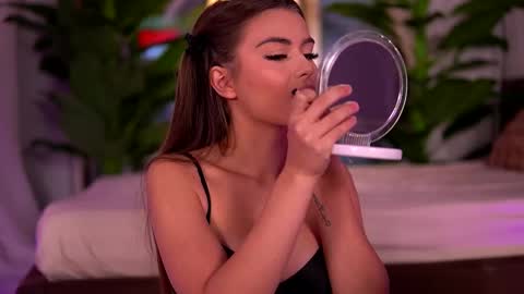 kaylabray online show from October 22, 3:55 am