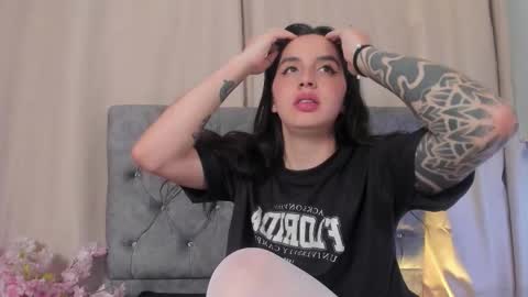 kaylee_lee online show from January 8, 5:11 am