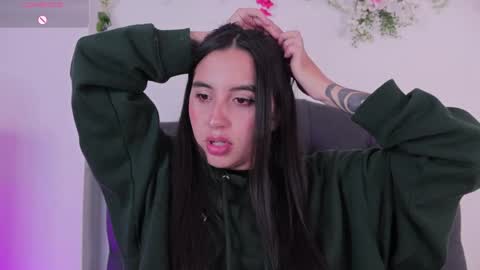 kaylee_lee online show from April 9, 4:48 am