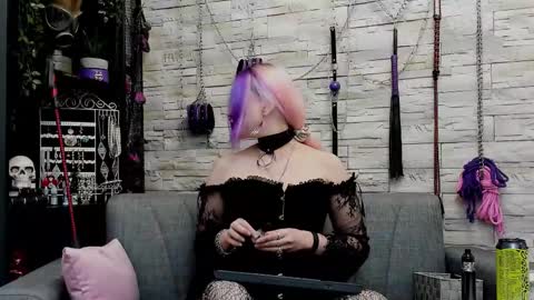 Miss Kazia online show from November 21, 6:10 pm