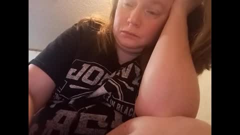 kcandler27 online show from November 9, 9:16 am