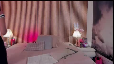 keeyla stone online show from January 17, 11:01 pm