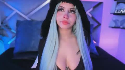 Keidy Monday to Saturday from 200 pm to 810pm  UTC-5 Colombia Time online show from January 14, 8:58 pm