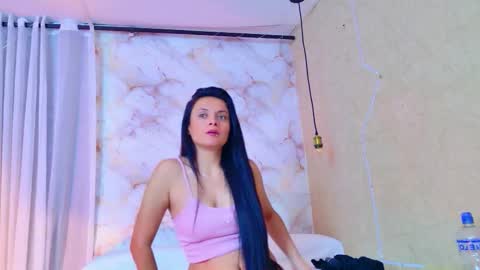 kelanymilf online show from February 19, 9:09 am