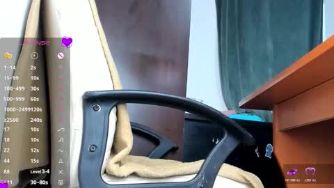 KELLY online show from November 16, 8:05 am