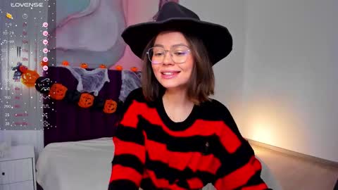 Kelly online show from October 25, 1:35 am