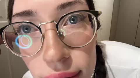 Kelly online show from February 23, 5:45 pm