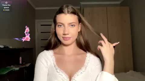 Kely Clark online show from July 25, 4:25 pm
