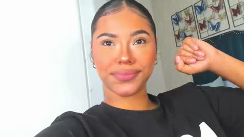 kendall queen   online show from February 26, 8:30 pm