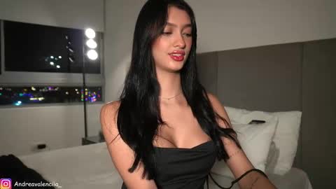 Snapshot of kendall_ruiiz chatting on February 26, 11:37 pm Andrea online show from February 26, 11:37 pm