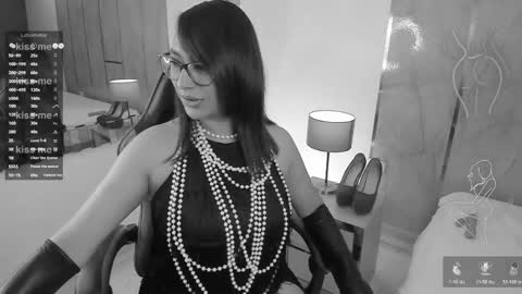 Kendall online show from March 26, 10:44 pm