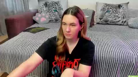 Kendra online show from March 30, 1:05 am