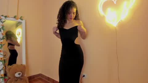 Kenia online show from April 21, 6:26 pm