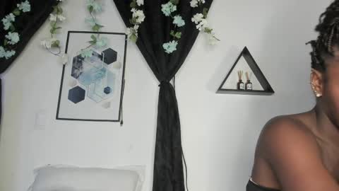 KENTHA  online show from March 25, 10:29 am