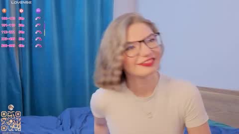 Lisa online show from March 8, 2:04 am