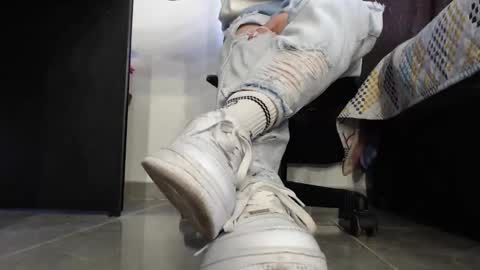     online show from February 18, 5:12 pm