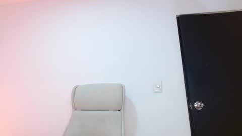 Kiara Evans online show from December 2, 11:18 pm